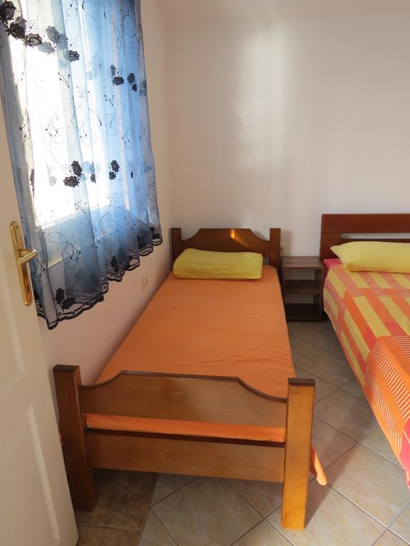 Apartments Volaric Sutomore Extérieur photo