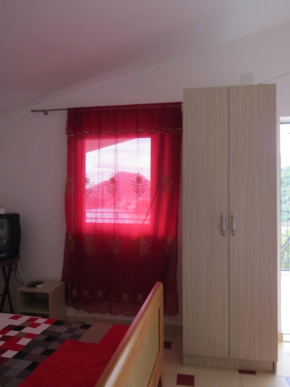 Apartments Volaric Sutomore Extérieur photo