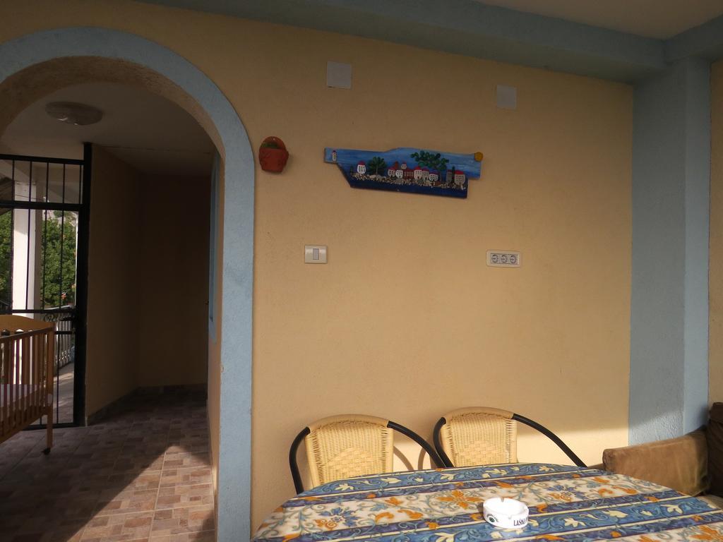 Apartments Volaric Sutomore Extérieur photo
